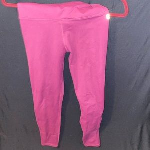 Fabletics magenta 7/8 length leggings size small